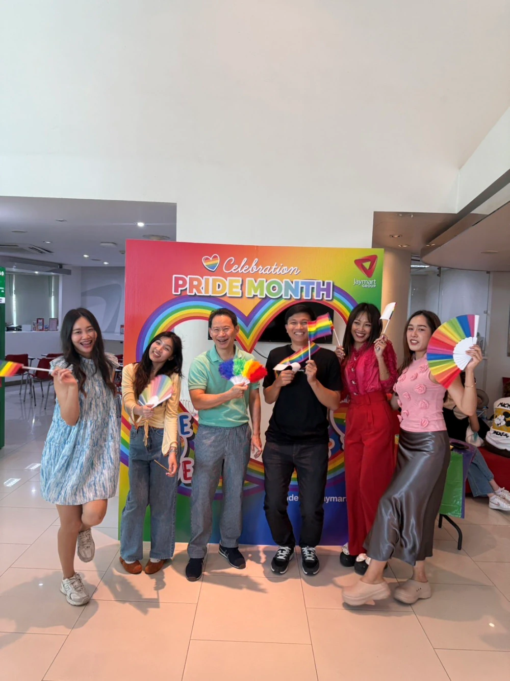 กิจกรรม Photo booth Rainbow Frame Station