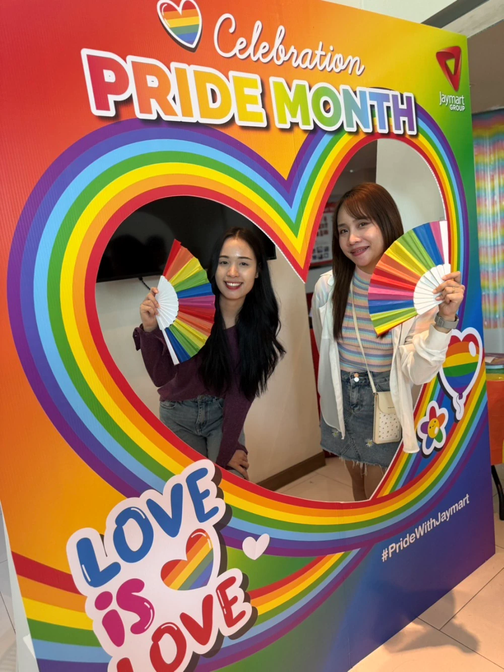 กิจกรรม Photo booth Rainbow Frame Station